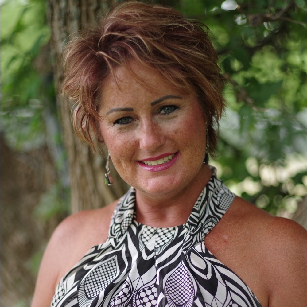 Meet your Posher, Angela